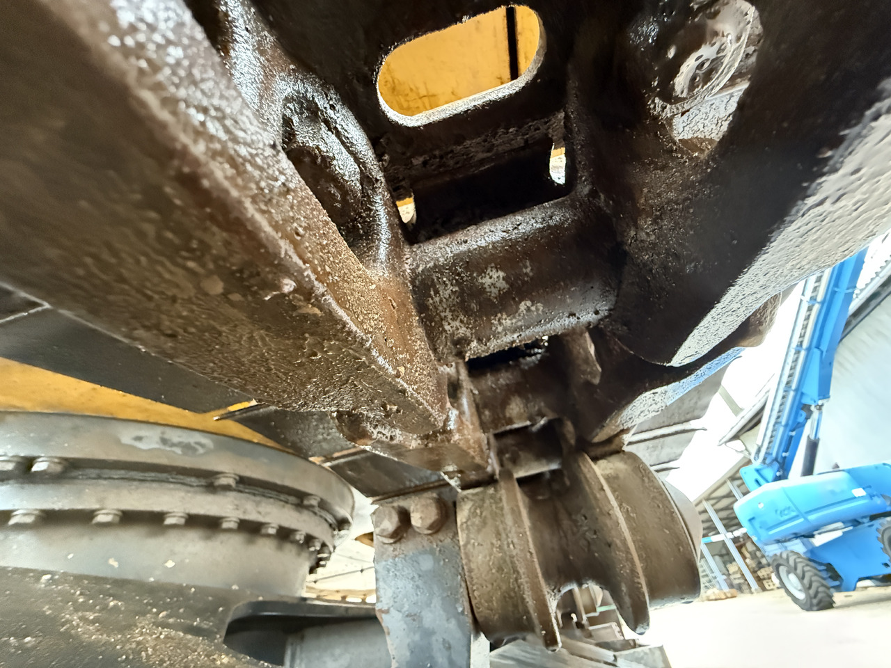 Crawler excavator KOMATSU HB215LC2: picture 47
