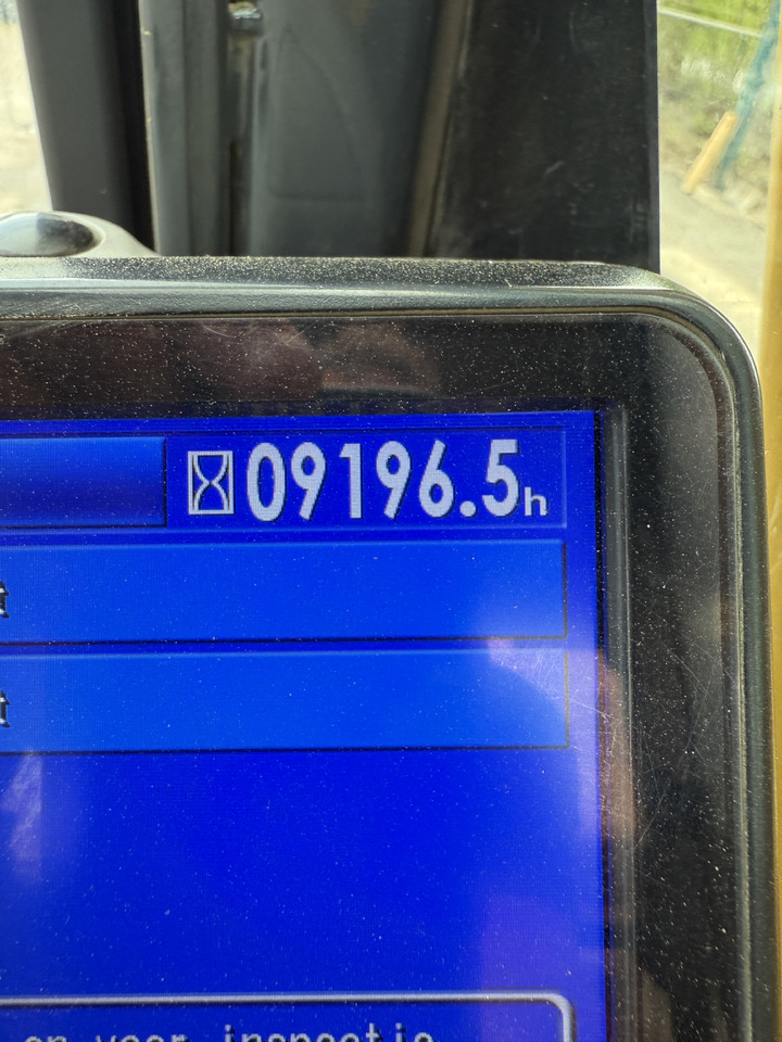 Crawler excavator KOMATSU HB215LC2: picture 35