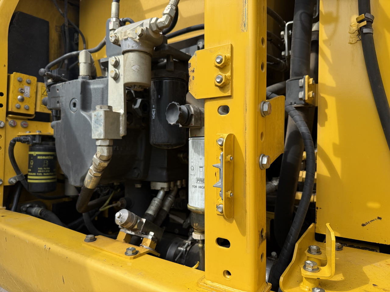 Crawler excavator KOMATSU HB215LC2: picture 26