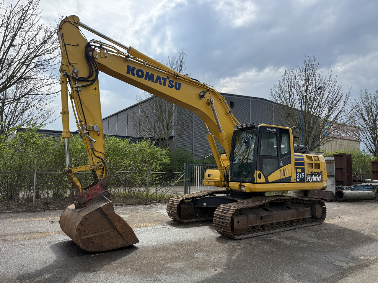 Crawler excavator KOMATSU HB215LC2: picture 12