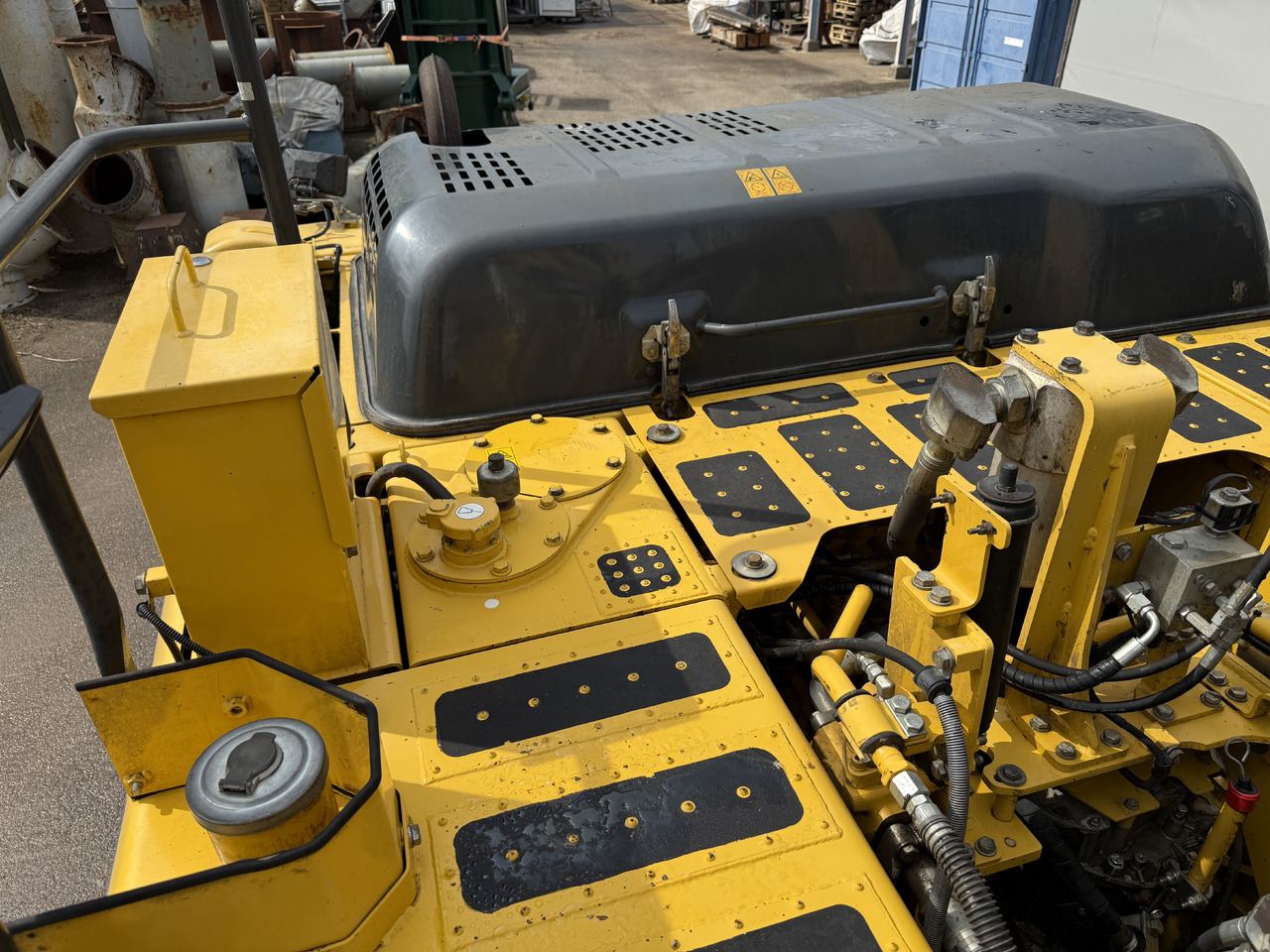 Crawler excavator KOMATSU HB215LC2: picture 16