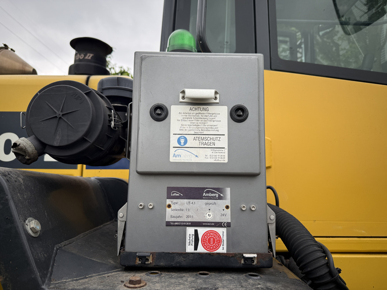 Wheel loader KOMATSU WA200PZ-6: picture 9