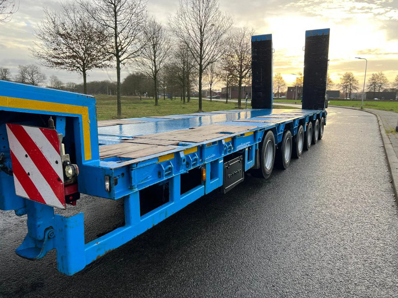 Goldhofer STZ L6 65/80A with loading ramps - Low loader semi-trailer: picture 3 Goldhofer STZ L6 65/80A with loading ramps - Low loader semi-trailer: picture 3