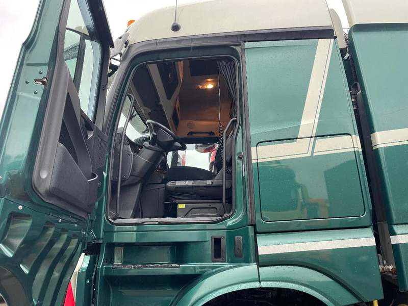 Tractor unit Mercedes-Benz Arocs Arocs 4163 8x4/4: picture 10
