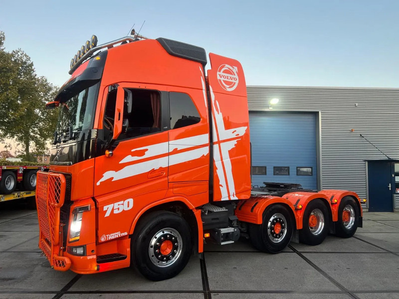 Volvo FH 16.750 8x4/4 - Tractor unit: picture 2 Volvo FH 16.750 8x4/4 - Tractor unit: picture 2