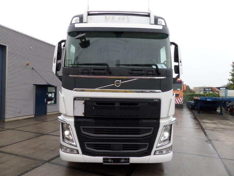 Volvo FH 540 6x2 - Tractor unit: picture 3 Volvo FH 540 6x2 - Tractor unit: picture 3