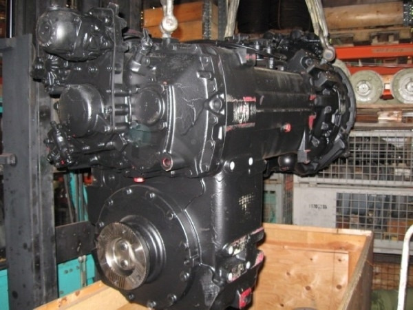 ZF verschiedene - Transmission for Crane: picture 5 ZF verschiedene - Transmission for Crane: picture 5