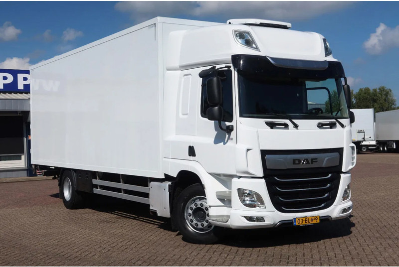 DAF CF 410 Bak+Klep Dhollandia 2.000 kg Slaapcabine - Box truck: picture 2 DAF CF 410 Bak+Klep Dhollandia 2.000 kg Slaapcabine - Box truck: picture 2