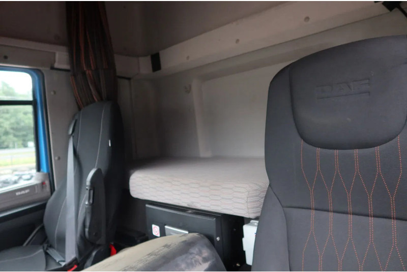 DAF CF 410 Bakwagen + Onderschuif klep - Box truck: picture 5 DAF CF 410 Bakwagen + Onderschuif klep - Box truck: picture 5
