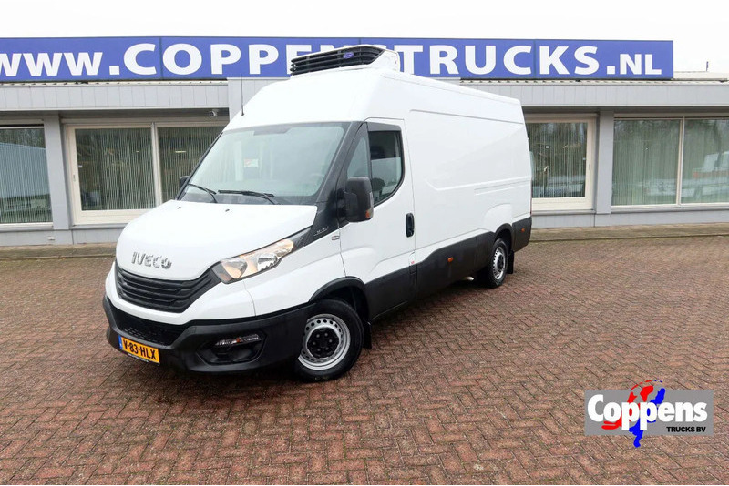 Iveco Daily 35S16 Koelen/vriezen/verwarmen Carrier Xarios 350 + nacht aansluiting 220 volt - Refrigerated van: picture 1 Iveco Daily 35S16 Koelen/vriezen/verwarmen Carrier Xarios 350 + nacht aansluiting 220 volt - Refrigerated van: picture 1