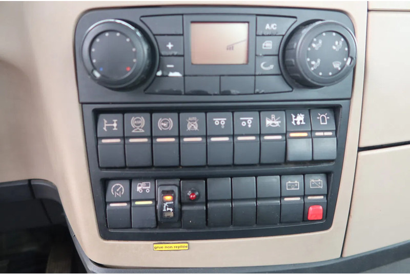 Crane truck MAN TGS 35.360 Kraanwagen + oprijwagen Hiab 228 E3: picture 6 Crane truck MAN TGS 35.360 Kraanwagen + oprijwagen Hiab 228 E3: picture 6