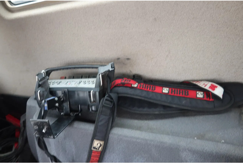 Crane truck MAN TGS 35.360 Kraanwagen + oprijwagen Hiab 228 E3: picture 9 Crane truck MAN TGS 35.360 Kraanwagen + oprijwagen Hiab 228 E3: picture 9