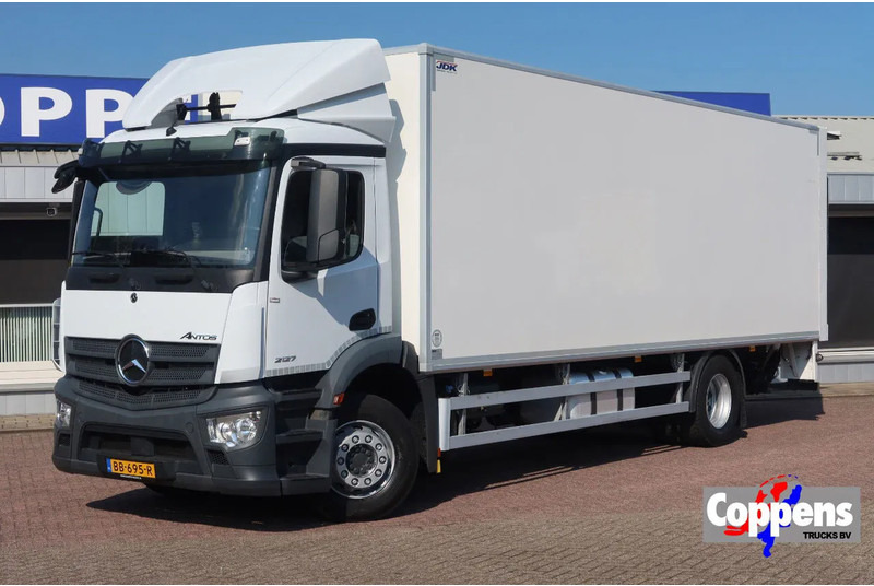 Mercedes-Benz Antos 2127 L Bak + klep 2000 kg Euro 6 - Box truck: picture 1 Mercedes-Benz Antos 2127 L Bak + klep 2000 kg Euro 6 - Box truck: picture 1