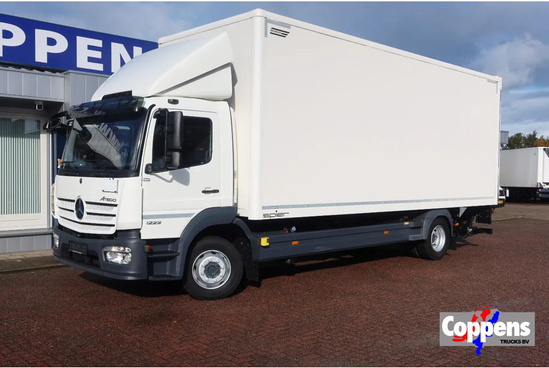 Mercedes-Benz Atego 1223 L Bak + Klep Bar 3000 KG - Box truck: picture 1 Mercedes-Benz Atego 1223 L Bak + Klep Bar 3000 KG - Box truck: picture 1