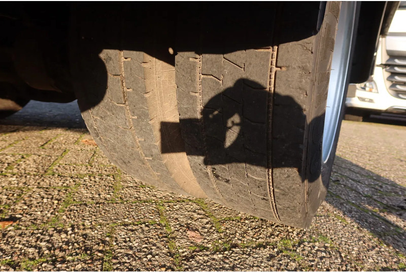 Box truck Mercedes-Benz Atego 818 L bak + klep grijs metallic € 14.650.- euro netto: picture 10