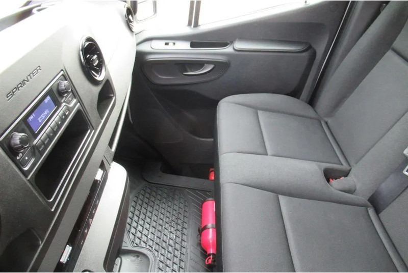 Mercedes-Benz Sprinter 314 CDI Koel/Vries/ verwarmen 220 volt nachtaansluiting - Refrigerated van: picture 5 Mercedes-Benz Sprinter 314 CDI Koel/Vries/ verwarmen 220 volt nachtaansluiting - Refrigerated van: picture 5
