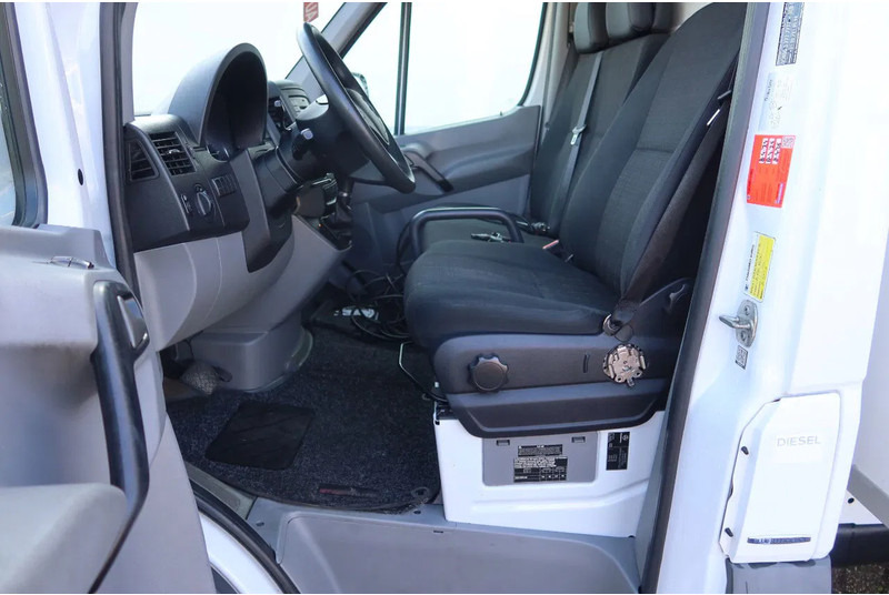 Mercedes-Benz Sprinter 316 CDI Carrier Koel/Vries Bak+Klep. Dag en nacht aansluiting - Refrigerated van: picture 5 Mercedes-Benz Sprinter 316 CDI Carrier Koel/Vries Bak+Klep. Dag en nacht aansluiting - Refrigerated van: picture 5