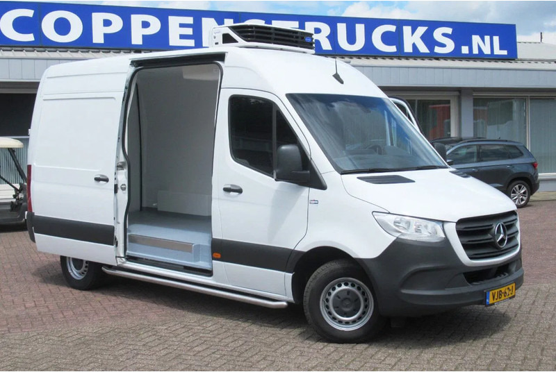 Mercedes-Benz Sprinter 316 CDI Koelen/Vriezen/ Verwarmen Carrier Xarios 350 + 220 volt nacht aansluiting - Refrigerated van: picture 2 Mercedes-Benz Sprinter 316 CDI Koelen/Vriezen/ Verwarmen Carrier Xarios 350 + 220 volt nacht aansluiting - Refrigerated van: picture 2
