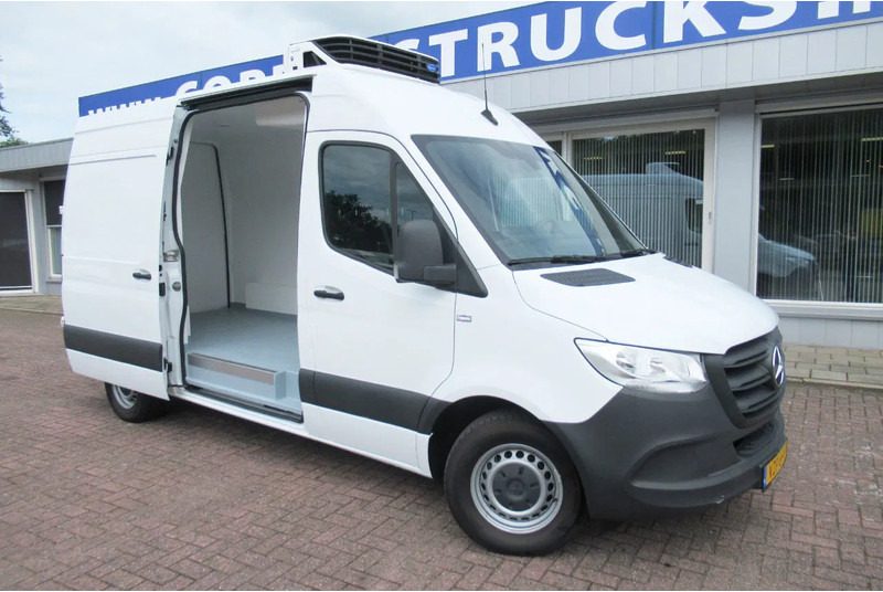 Mercedes-Benz Sprinter 317 CDI Koel / Vries/ verwarmen Carrier Xarios 350 + 220 volt nacht stekkerL2/H2 - Refrigerated van: picture 2 Mercedes-Benz Sprinter 317 CDI Koel / Vries/ verwarmen Carrier Xarios 350 + 220 volt nacht stekkerL2/H2 - Refrigerated van: picture 2