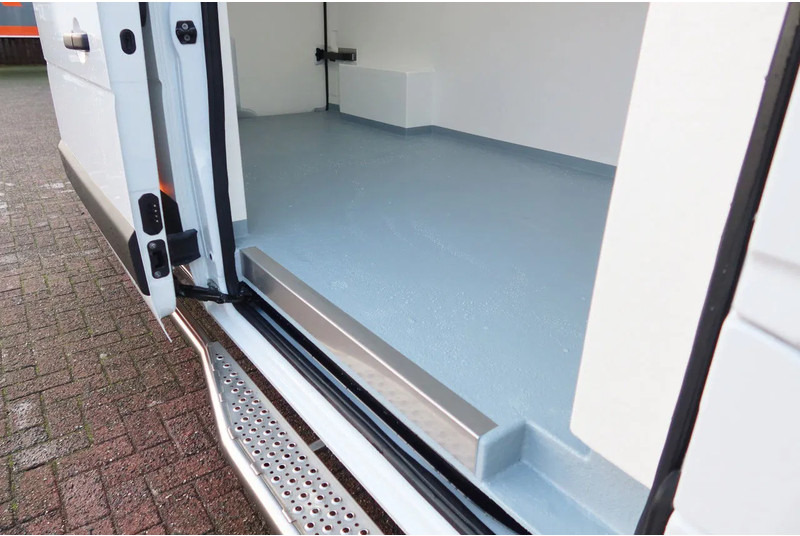 Renault Master L3/H2 Koel/Vries/Verwarmen BPM VRIJ. Red Edition - Refrigerated van: picture 3 Renault Master L3/H2 Koel/Vries/Verwarmen BPM VRIJ. Red Edition - Refrigerated van: picture 3