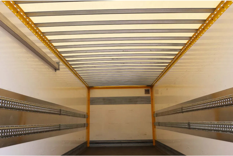 Scania P250 P 250 - Box truck: picture 4 Scania P250 P 250 - Box truck: picture 4