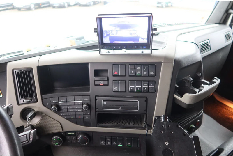 Volvo FM 420 6x2 L.Z.V. + Tracon Dolly - Box truck: picture 5 Volvo FM 420 6x2 L.Z.V. + Tracon Dolly - Box truck: picture 5