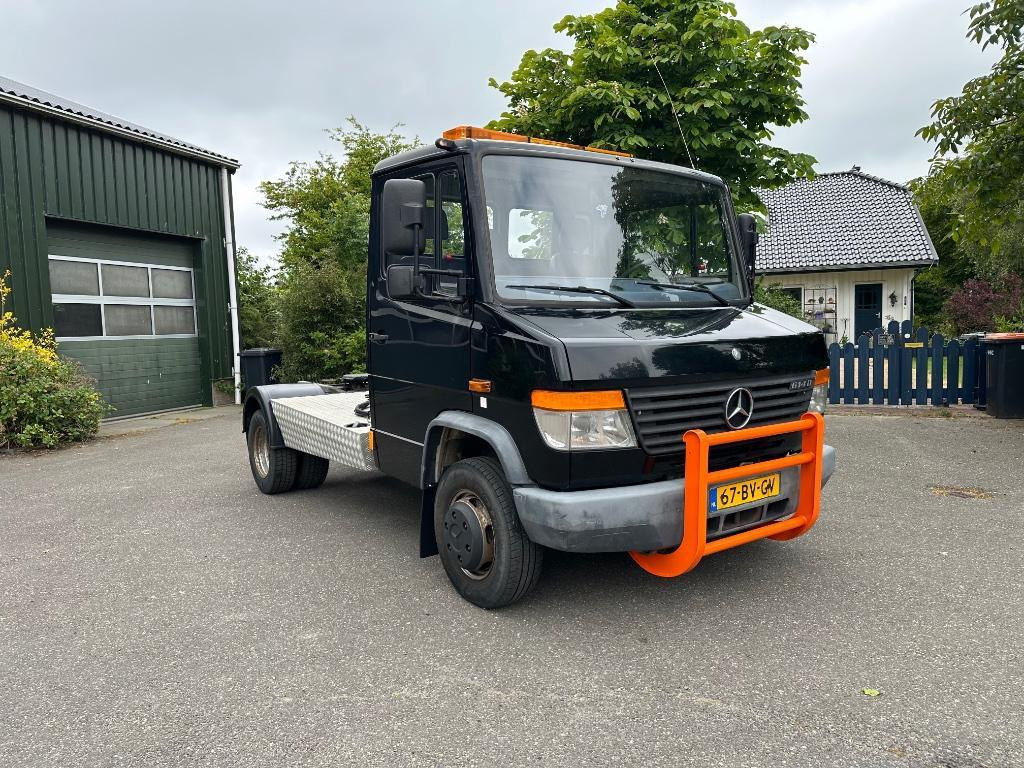 Mercedes Vario 614 814 618 818  BE trekker combi combinatie - Mini artic tractor unit: picture 1 Mercedes Vario 614 814 618 818  BE trekker combi combinatie - Mini artic tractor unit: picture 1