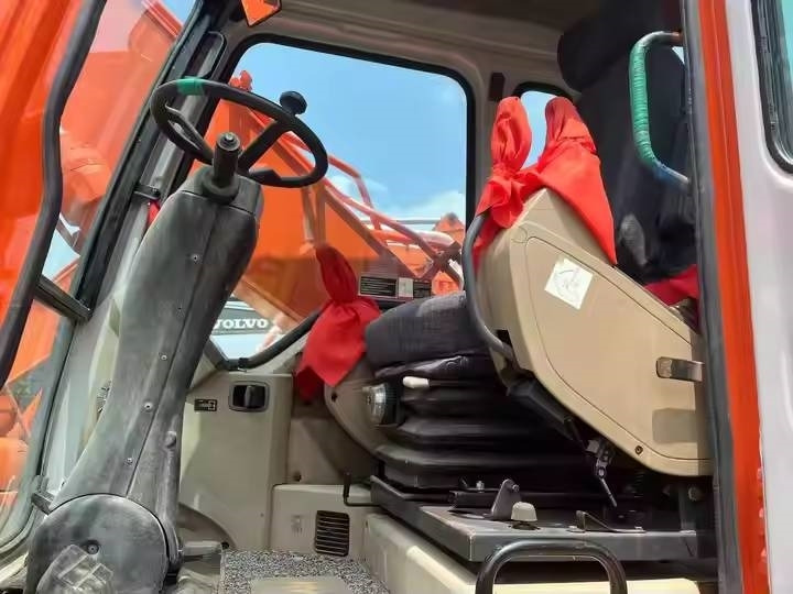 Doosan DH150W-7 - Wheel excavator: picture 5 Doosan DH150W-7 - Wheel excavator: picture 5