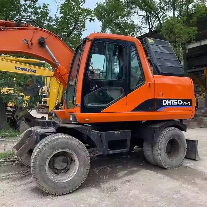 Doosan DH150W-7 - Wheel excavator: picture 4 Doosan DH150W-7 - Wheel excavator: picture 4