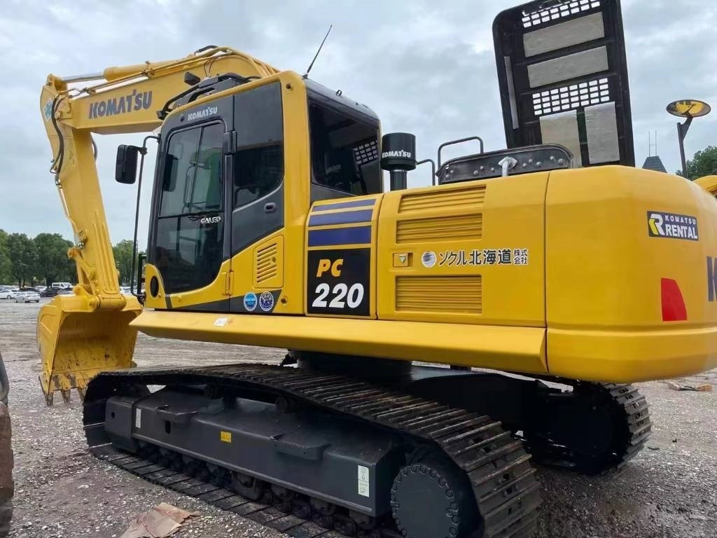 Komatsu PC220-8 - Crawler excavator: picture 2 Komatsu PC220-8 - Crawler excavator: picture 2