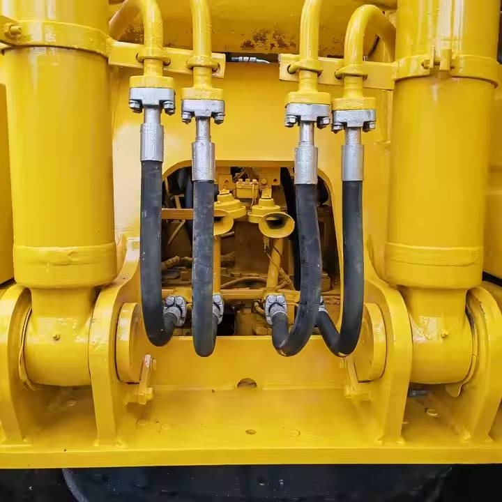 Komatsu PC220-8 - Crawler excavator: picture 4 Komatsu PC220-8 - Crawler excavator: picture 4