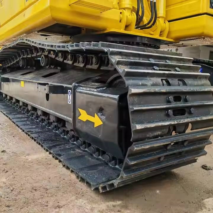 Komatsu PC220-8 - Crawler excavator: picture 2 Komatsu PC220-8 - Crawler excavator: picture 2