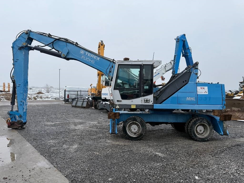 Fuchs MHL 331 - Waste/ Industry handler: picture 2 Fuchs MHL 331 - Waste/ Industry handler: picture 2