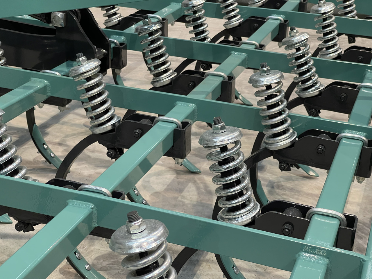 SOIL MASTER _FOLDABLE TYPE SPRING LOADED CULTIVATOR COMBINATION (2-WING) - Harrow: picture 3 SOIL MASTER _FOLDABLE TYPE SPRING LOADED CULTIVATOR COMBINATION (2-WING) - Harrow: picture 3