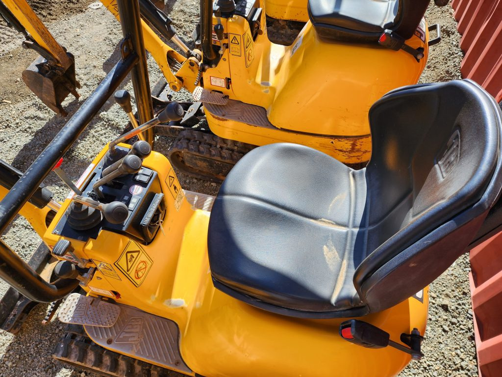 JCB 8008 - Mini excavator: picture 3 JCB 8008 - Mini excavator: picture 3