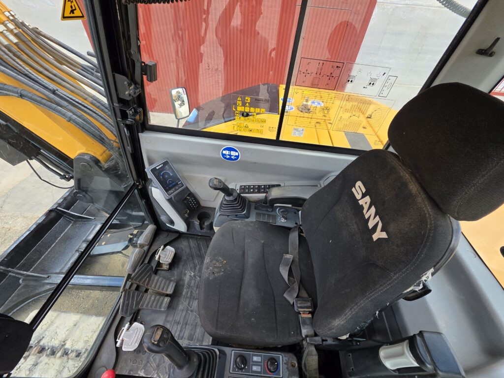 Mini excavator SANY SY80U: picture 8