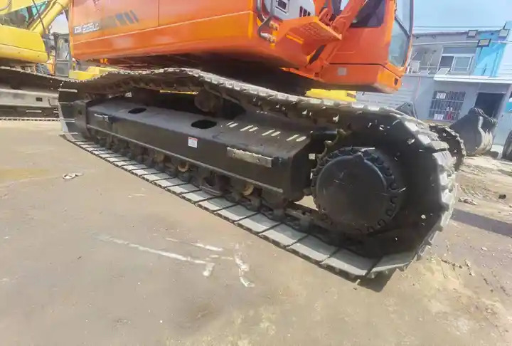 22tons Used Excavator Doosan DX225 In Good Condition Used Original doosan 225 excavator - Crawler excavator: picture 5 22tons Used Excavator Doosan DX225 In Good Condition Used Original doosan 225 excavator - Crawler excavator: picture 5