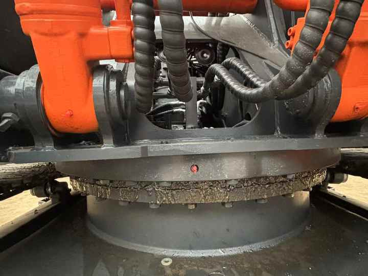 Excavator used Hitachi ZX200 ZX120, excavator original japan Hitachi, excavator original Japan used excavator Hitachi - Crawler excavator: picture 3 Excavator used Hitachi ZX200 ZX120, excavator original japan Hitachi, excavator original Japan used excavator Hitachi - Crawler excavator: picture 3