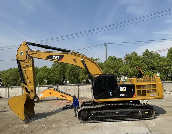 Heavy Duty Caterpillar Digging Machinery Excellent Working Condition Used Cat 349d Excavator In Shanghai - Crawler excavator: picture 1 Heavy Duty Caterpillar Digging Machinery Excellent Working Condition Used Cat 349d Excavator In Shanghai - Crawler excavator: picture 1
