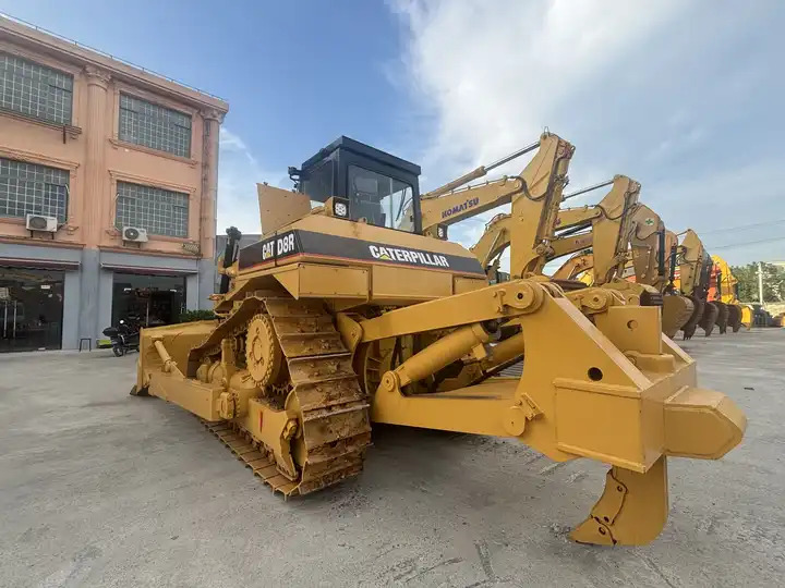 High Efficiency Used Caterpillar Bulldozer cat d8r Used Caterpillar d7g 6g d8r - Bulldozer: picture 4 High Efficiency Used Caterpillar Bulldozer cat d8r Used Caterpillar d7g 6g d8r - Bulldozer: picture 4