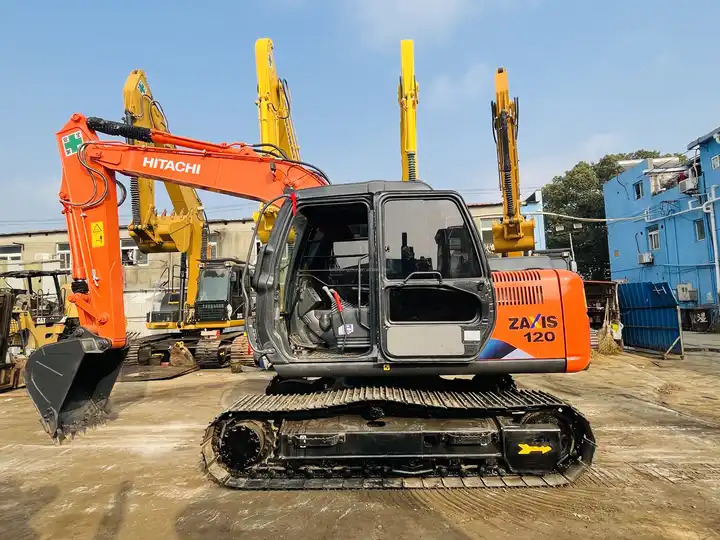 Japan Original 12 ton Used Excavator Hitachi ZX120 in good condition for Sale - Crawler excavator: picture 4 Japan Original 12 ton Used Excavator Hitachi ZX120 in good condition for Sale - Crawler excavator: picture 4