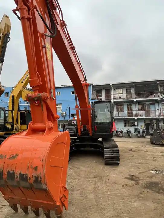 Second Hand Japan Hitachi Zx200-5G Hydraulic Crawler Excavator Japan Hitachi 20 Ton Excavators in Low Price - Crawler excavator: picture 2 Second Hand Japan Hitachi Zx200-5G Hydraulic Crawler Excavator Japan Hitachi 20 Ton Excavators in Low Price - Crawler excavator: picture 2