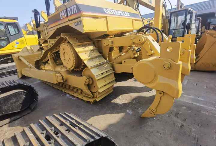 Used Bulldozers CAT D7R D8R with low price in Low Working Hour - Bulldozer: picture 5 Used Bulldozers CAT D7R D8R with low price in Low Working Hour - Bulldozer: picture 5
