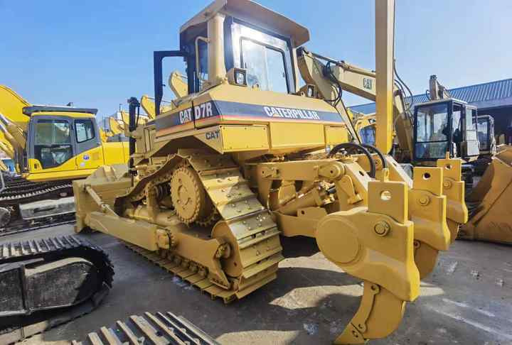 Bulldozer Used Bulldozers CAT D7R D8R with low price in Low Working Hour: picture 6 Bulldozer Used Bulldozers CAT D7R D8R with low price in Low Working Hour: picture 6