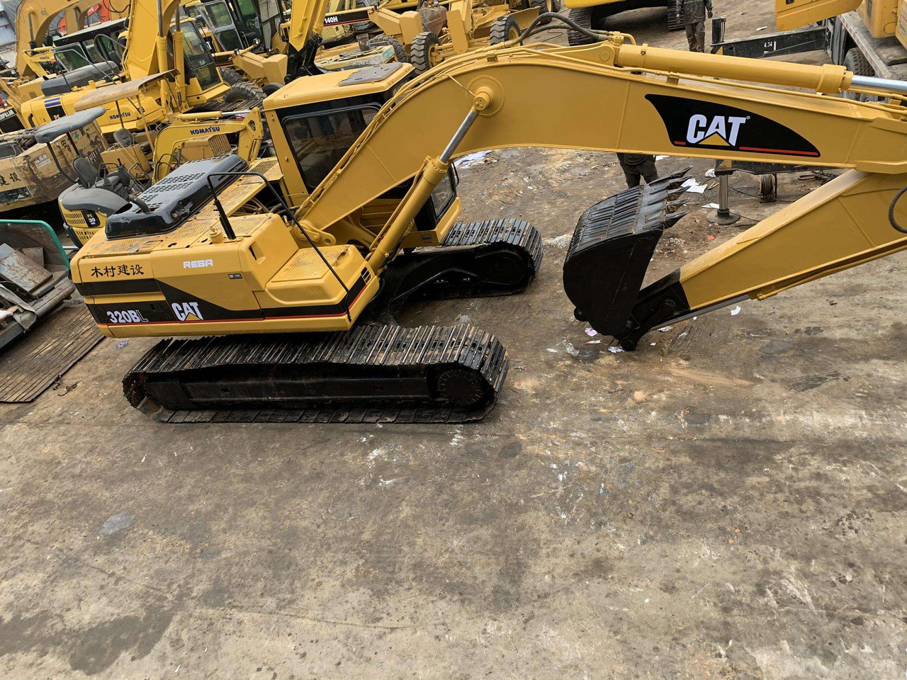 Used CAT Excavator 320B 320BL 320C 320CL 320D 320D2 320D2L Made In Japan - Crawler excavator: picture 3 Used CAT Excavator 320B 320BL 320C 320CL 320D 320D2 320D2L Made In Japan - Crawler excavator: picture 3