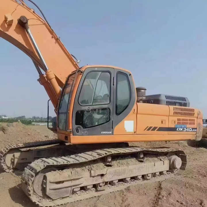 Used Original Korea Doosan 34 Ton Excavator with Cheap Price and Good Condition DOOSAN Dx340LCA Dx225 Dx330 DX360for Sale - Excavator: picture 1 Used Original Korea Doosan 34 Ton Excavator with Cheap Price and Good Condition DOOSAN Dx340LCA Dx225 Dx330 DX360for Sale - Excavator: picture 1