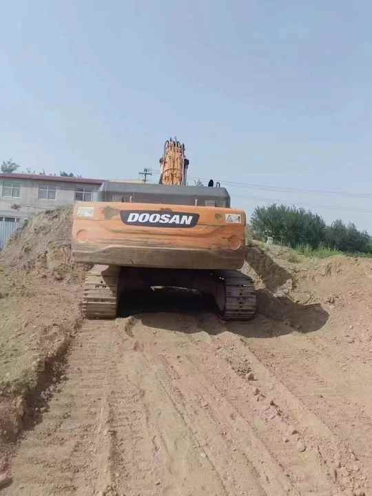 Used Original Korea Doosan 34 Ton Excavator with Cheap Price and Good Condition DOOSAN Dx340LCA Dx225 Dx330 DX360for Sale - Crawler excavator: picture 5 Used Original Korea Doosan 34 Ton Excavator with Cheap Price and Good Condition DOOSAN Dx340LCA Dx225 Dx330 DX360for Sale - Crawler excavator: picture 5