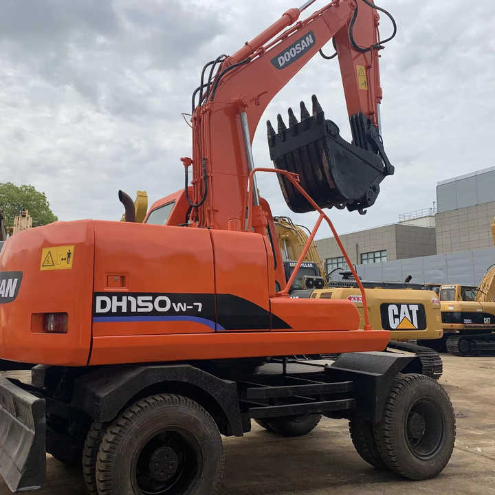 Used excavator doosan dh150  excavators machinery doosan dx60 dx80 dx75 dx225 Good Condition Low price - Crawler excavator: picture 1 Used excavator doosan dh150  excavators machinery doosan dx60 dx80 dx75 dx225 Good Condition Low price - Crawler excavator: picture 1