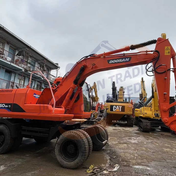 Used excavator doosan dh150  excavators machinery doosan dx60 dx80 dx75 dx225 Good Condition Low price - Crawler excavator: picture 1 Used excavator doosan dh150  excavators machinery doosan dx60 dx80 dx75 dx225 Good Condition Low price - Crawler excavator: picture 1