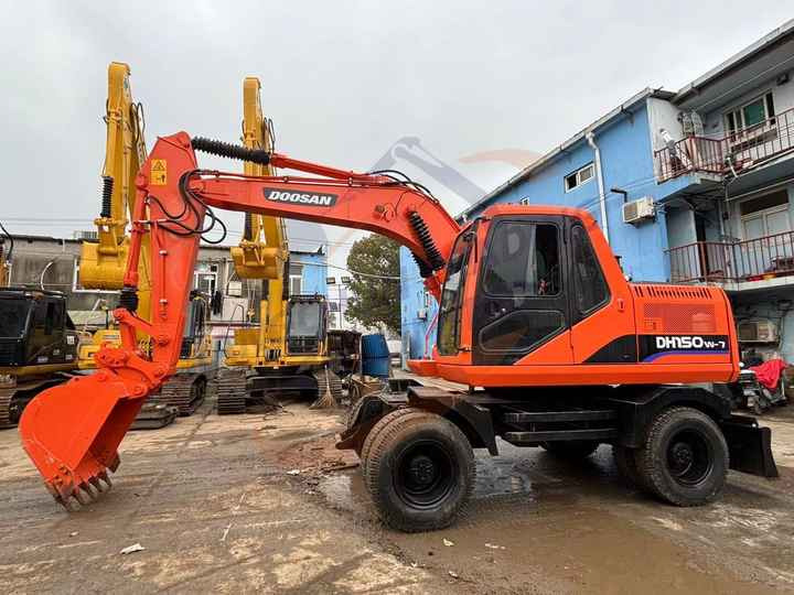 Used excavator doosan dh150  excavators machinery doosan dx60 dx80 dx75 dx225 Good Condition Low price - Crawler excavator: picture 3 Used excavator doosan dh150  excavators machinery doosan dx60 dx80 dx75 dx225 Good Condition Low price - Crawler excavator: picture 3
